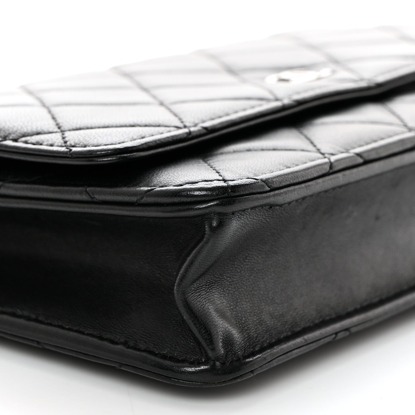 Lambskin Quilted Wallet On Chain WOC Black