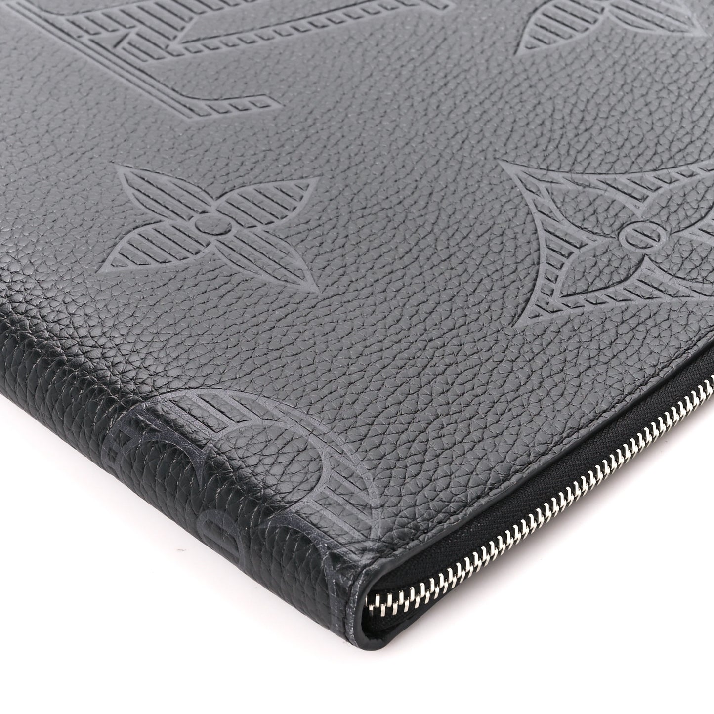 Taurillon Monogram Shadow Pochette Jour GM