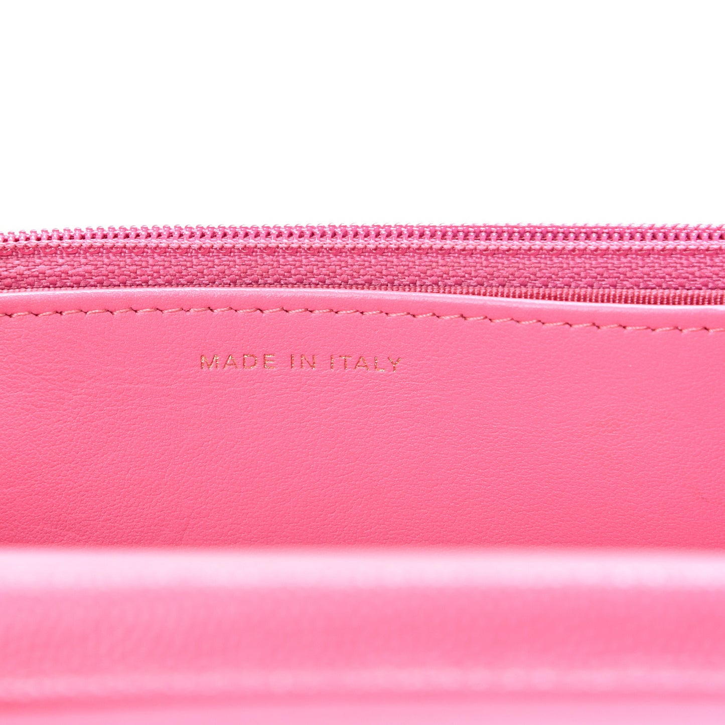 Caviar Quilted Wallet on Chain WOC Pink