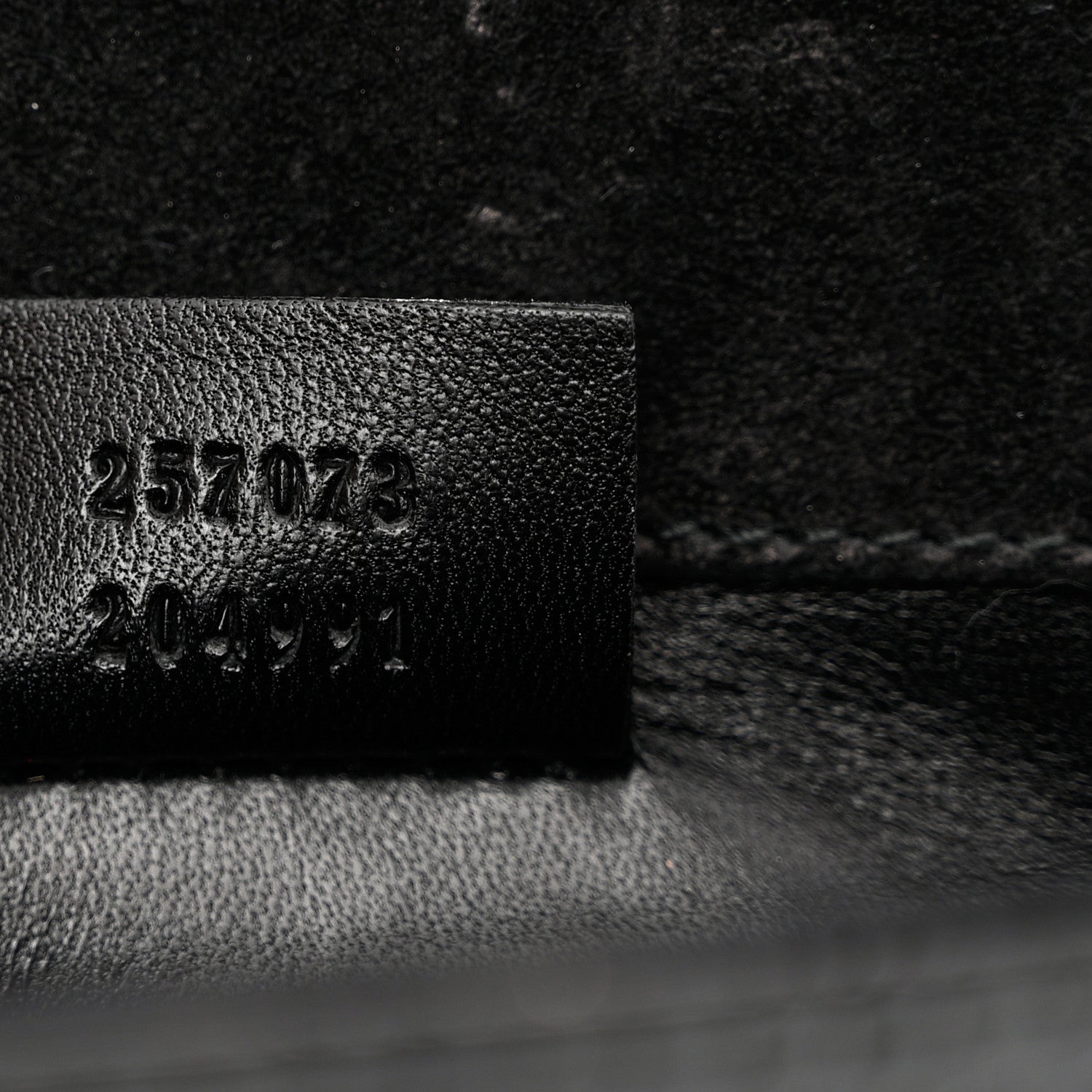 Gucci Patent Microguccissima Small Broadway Clutch Black 7 of 7