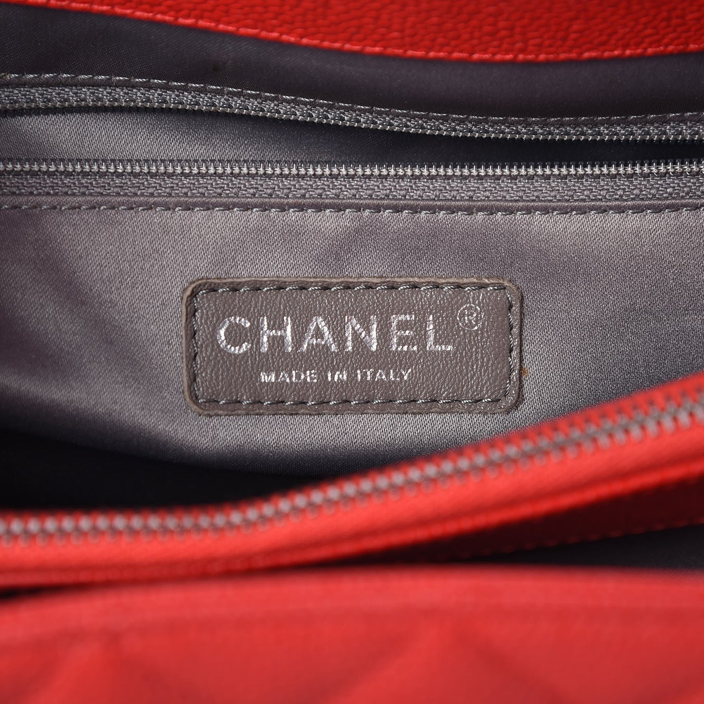 Caviar Quilted XL Grand Shopping Tote GST Red