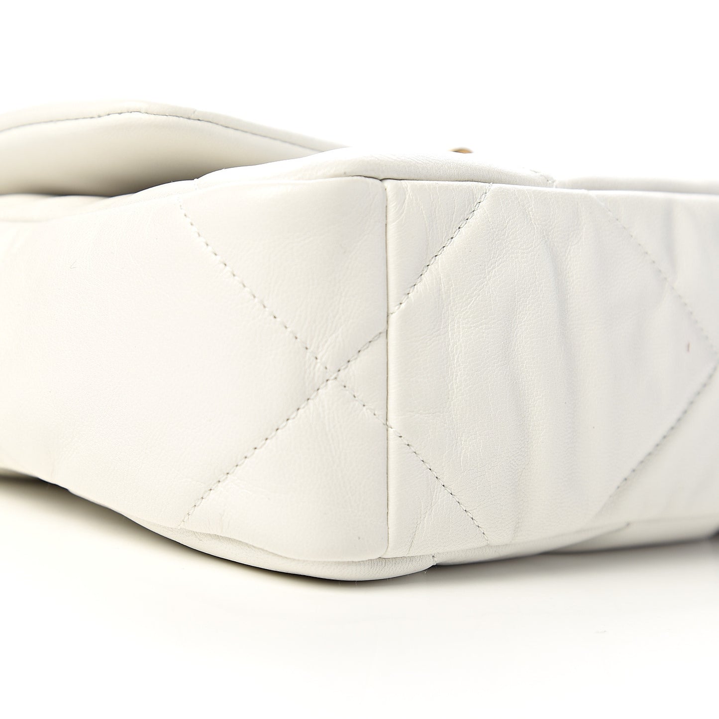 Lambskin Quilted Medium 19 Flap White