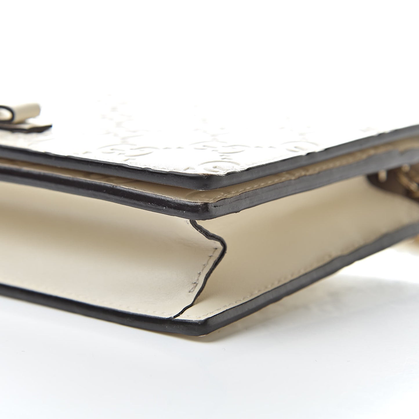 Guccissima Signature Bowy Chain Wallet Mystic White