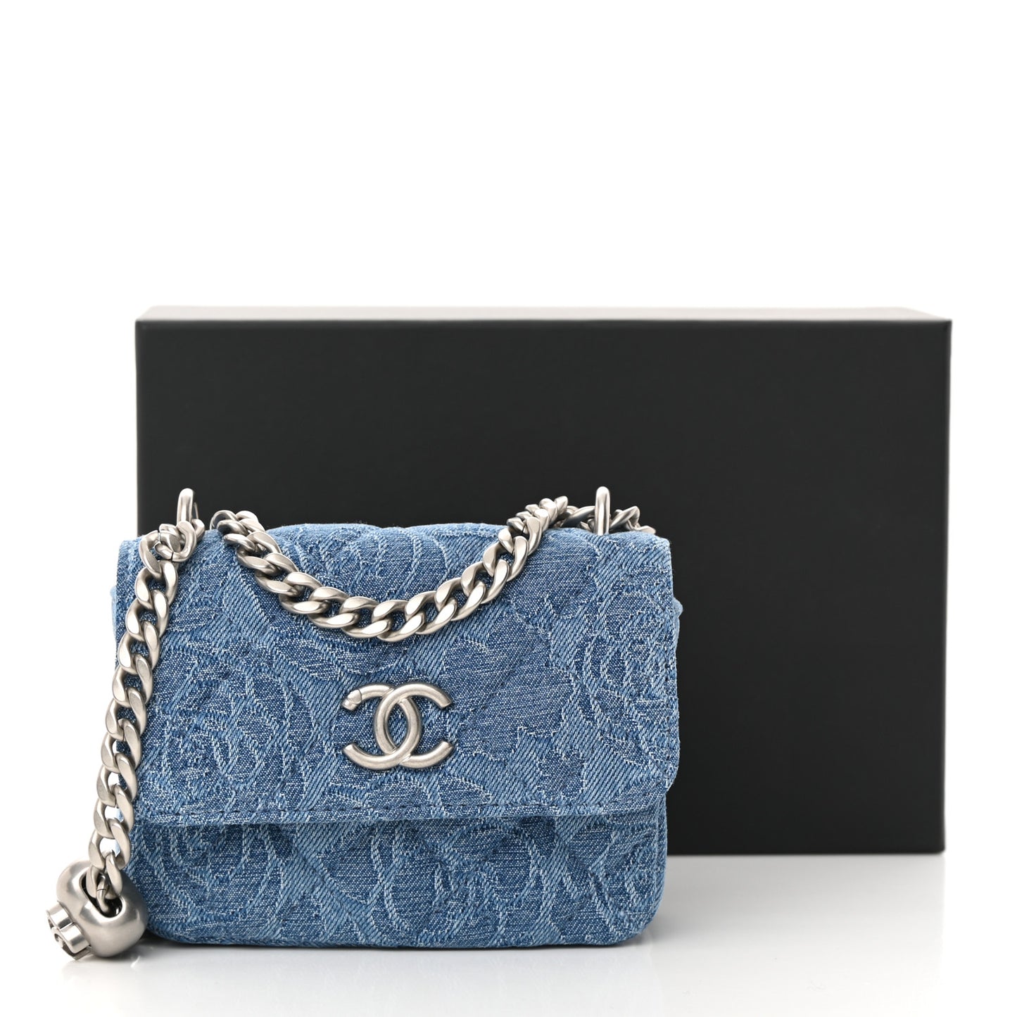 Denim Quilted Camellia Sweetheart Clutch With Chain Blue