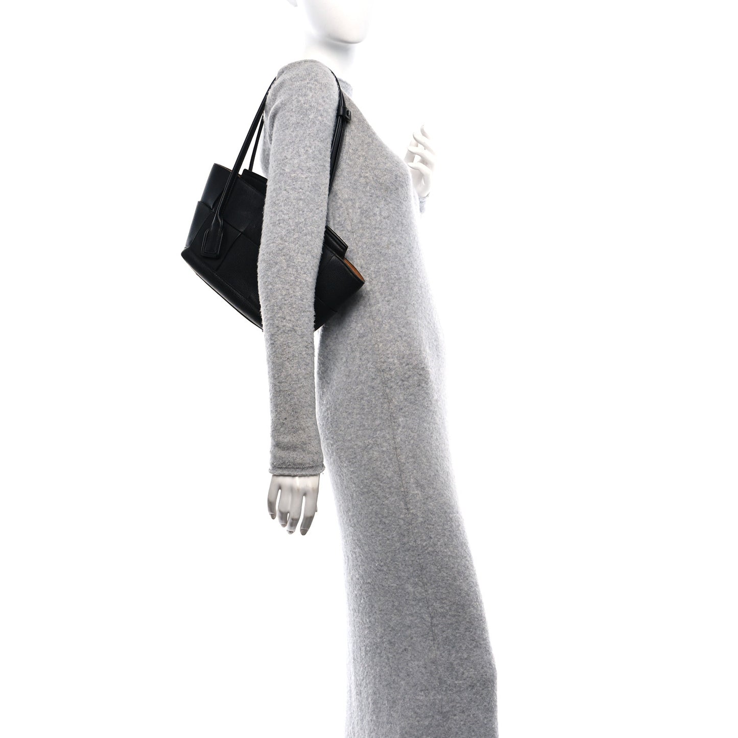 Grained Calfskin Maxi Intrecciato Small Arco Black