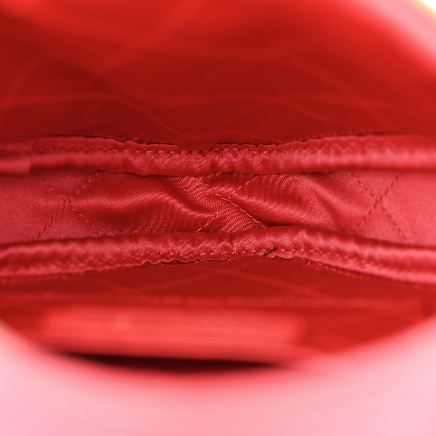 Lambskin Quilted Diamond Clutch With Chain Pink