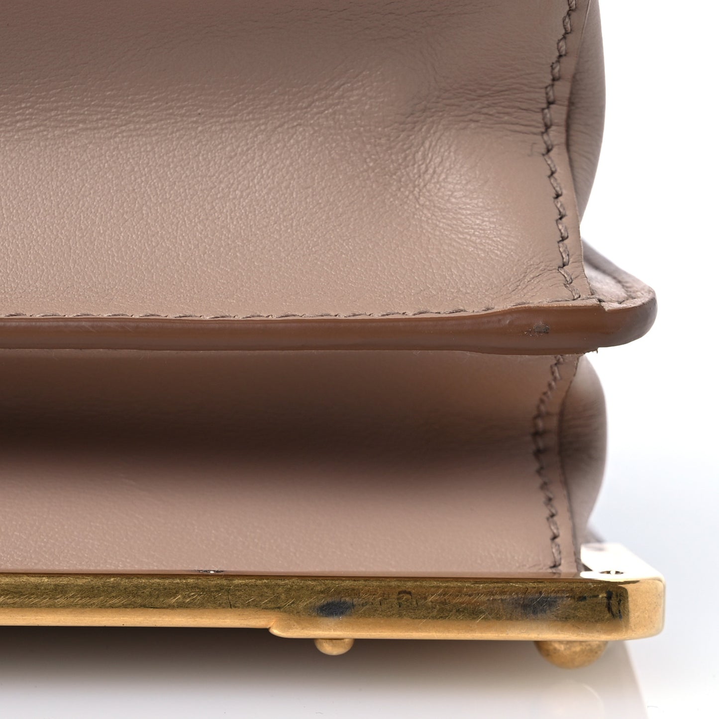 City Calf Saffiano Cahier Bag Cammeo