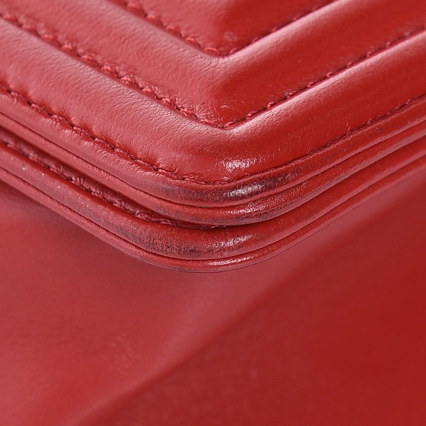 Lambskin Quilted Medium Boy Flap Red