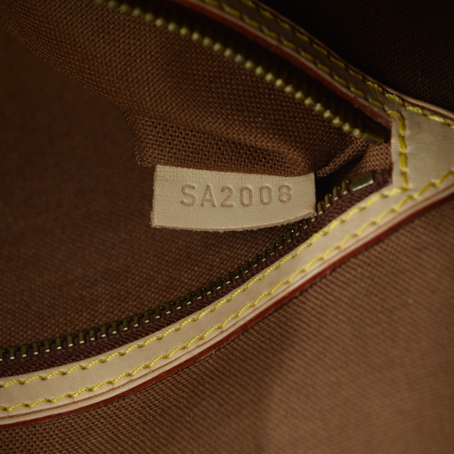 Louis Vuitton Monogram Batignolles Horizontal 6 of 7