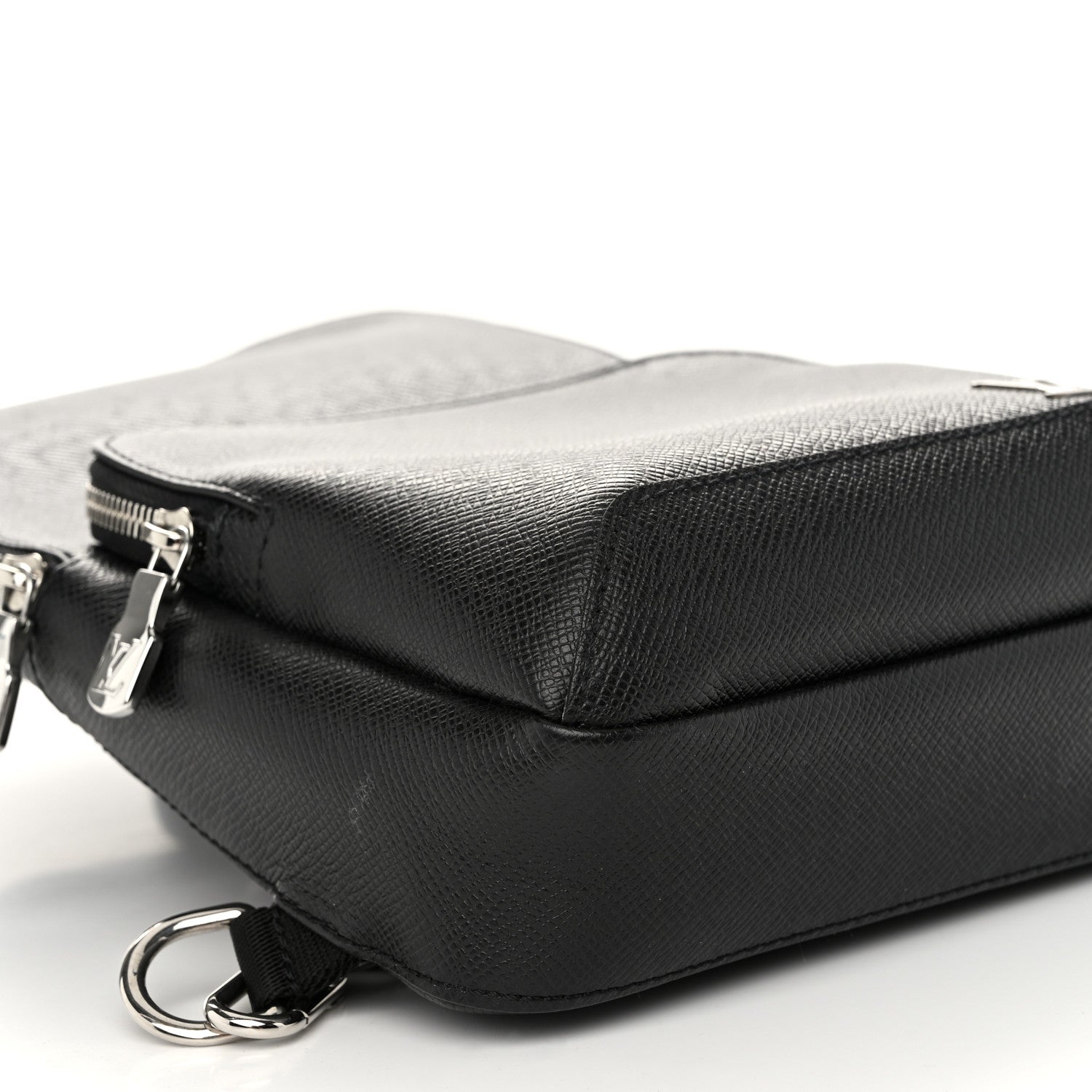 Louis Vuitton Taiga Avenue Sling Bag Ardoise 8 of 10