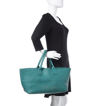 Bottega Veneta Nappa Intrecciato Medium Cabat Lagoon 2 of 28