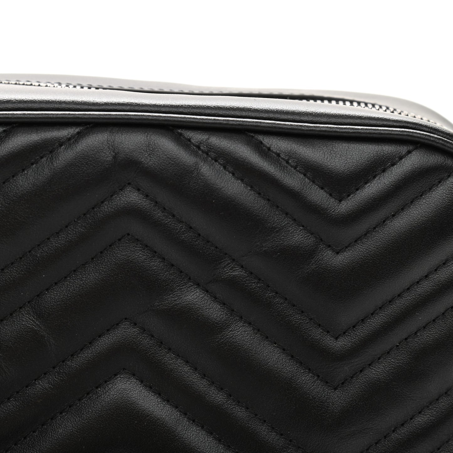 Calfskin Matelasse Monochrome Small GG Marmont Chain Shoulder Bag Black