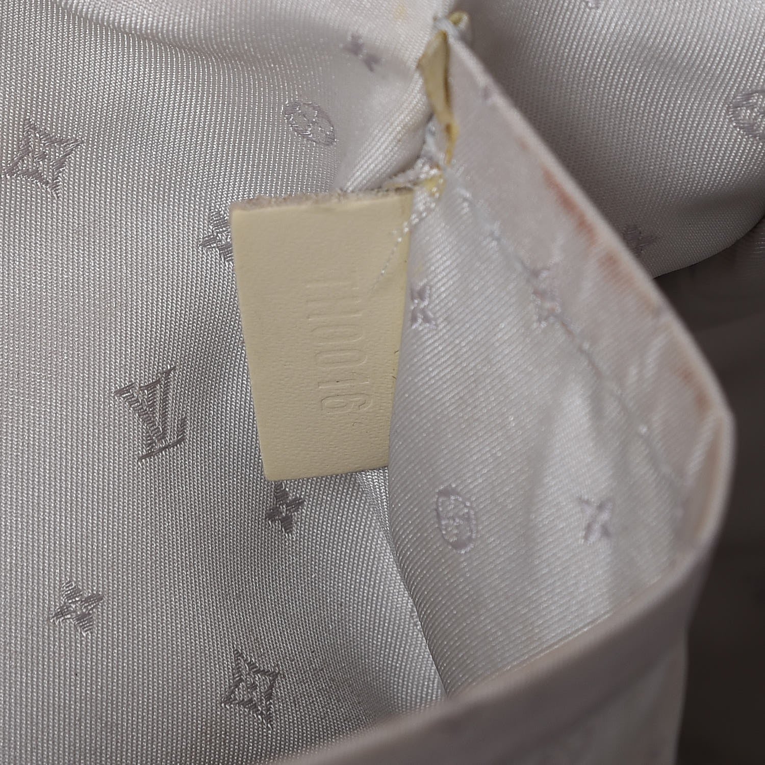 Louis Vuitton Suhali L Epanoui GM White 11 of 11