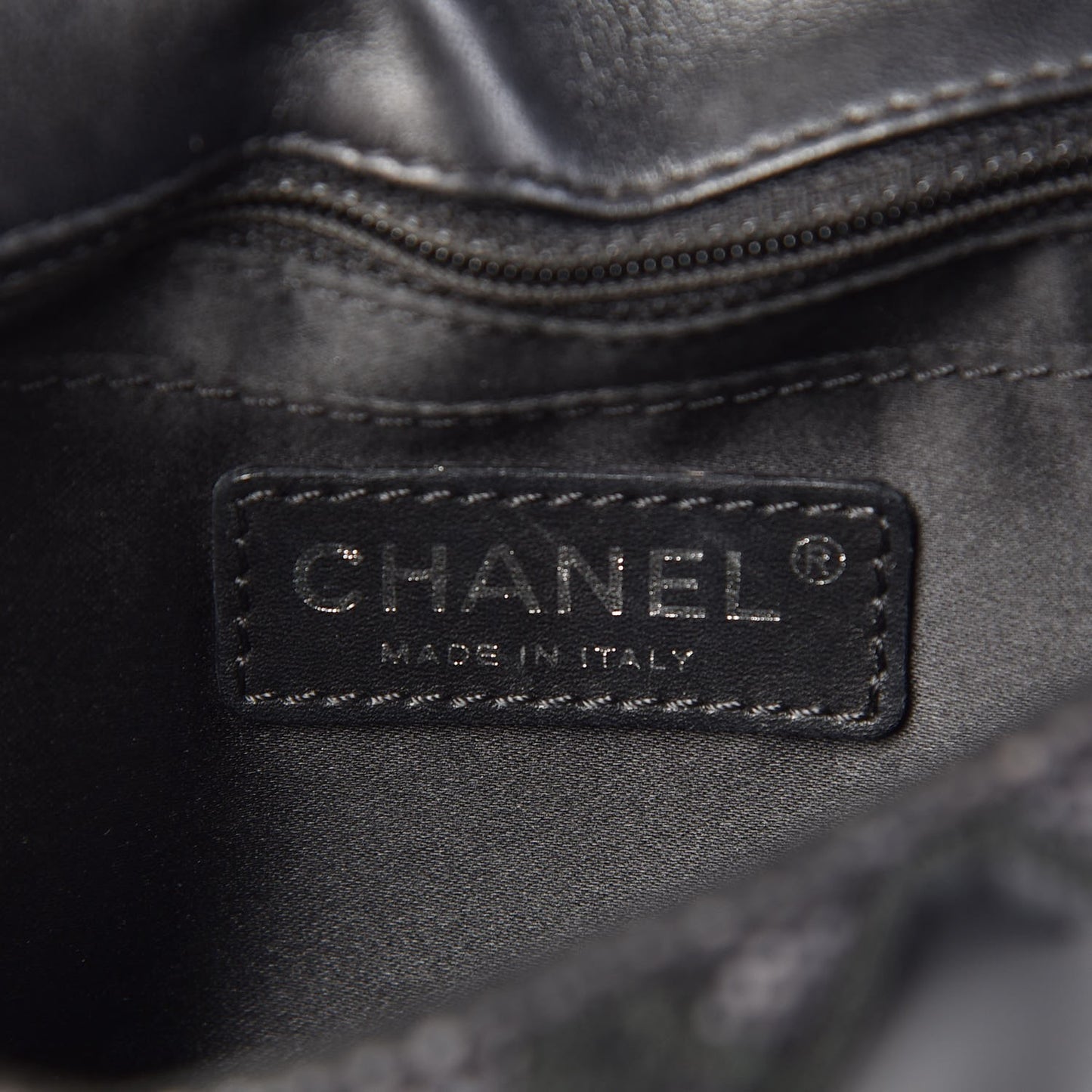 Vinyl Mesh Quilted Medium Single Flap Black