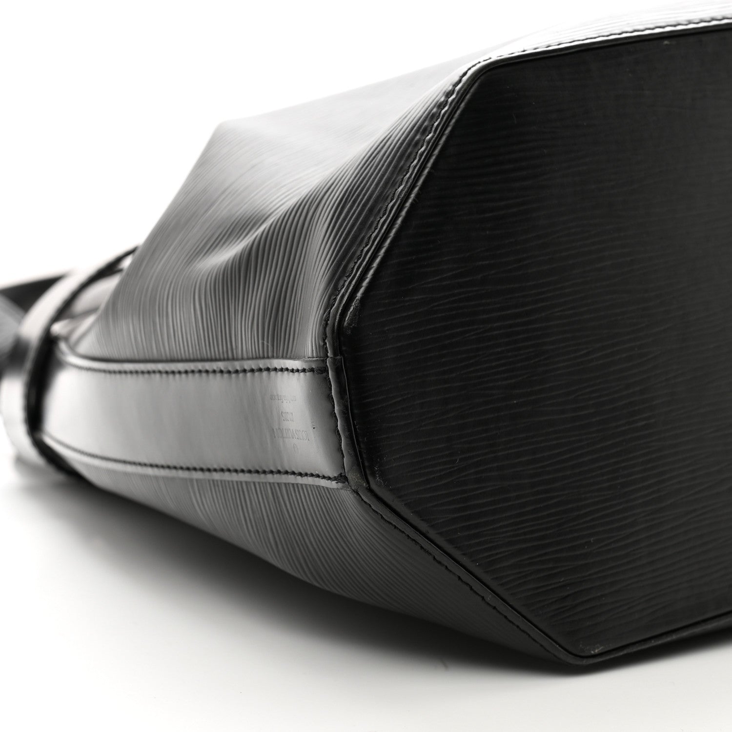 Louis Vuitton Epi Sac D'Epaule GM Black 8 of 10