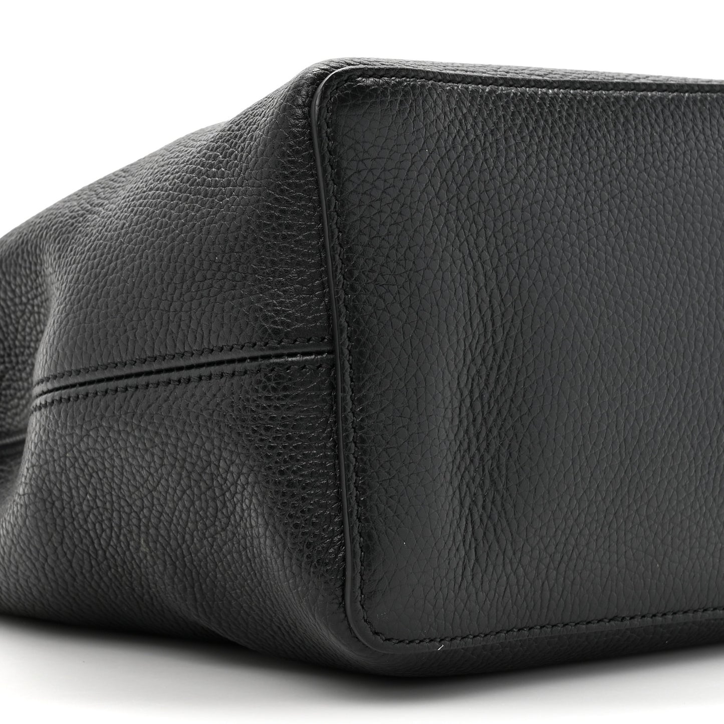 Pebbled Calfskin Large Soho Hobo Black