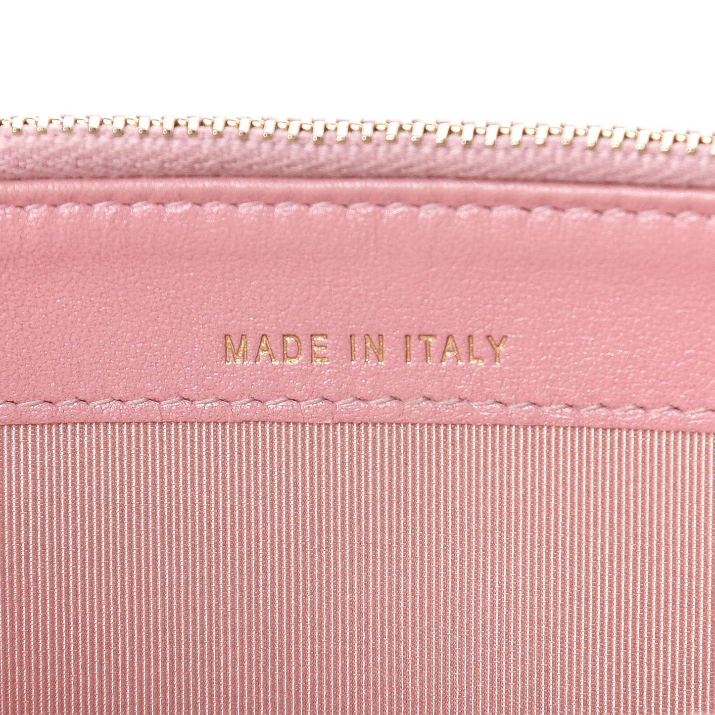 Iridescent Caviar Quilted Small Clutch With Chain Pink