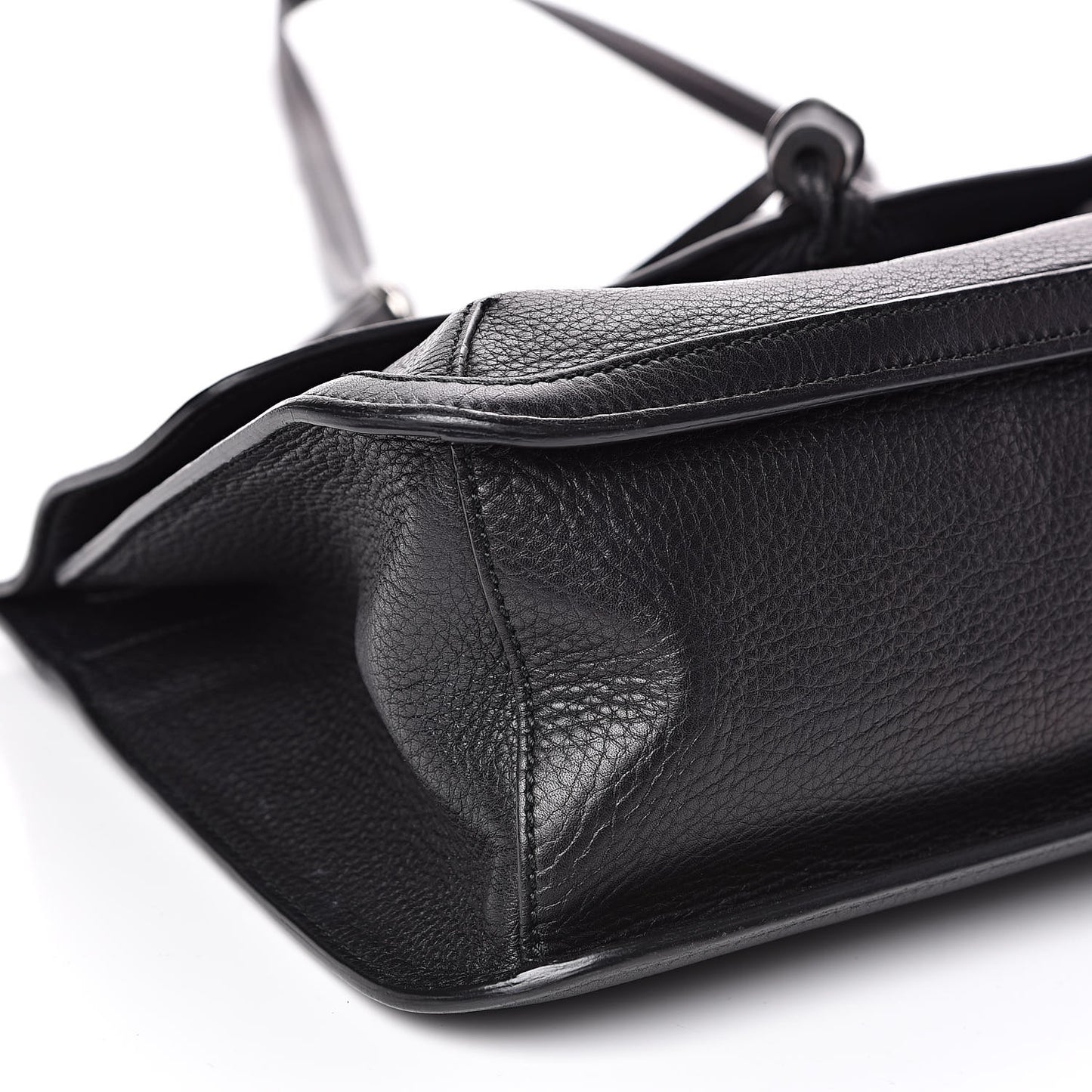 Pebbled Calfskin Medium Bamboo Daily Flap Shoulder Bag Black