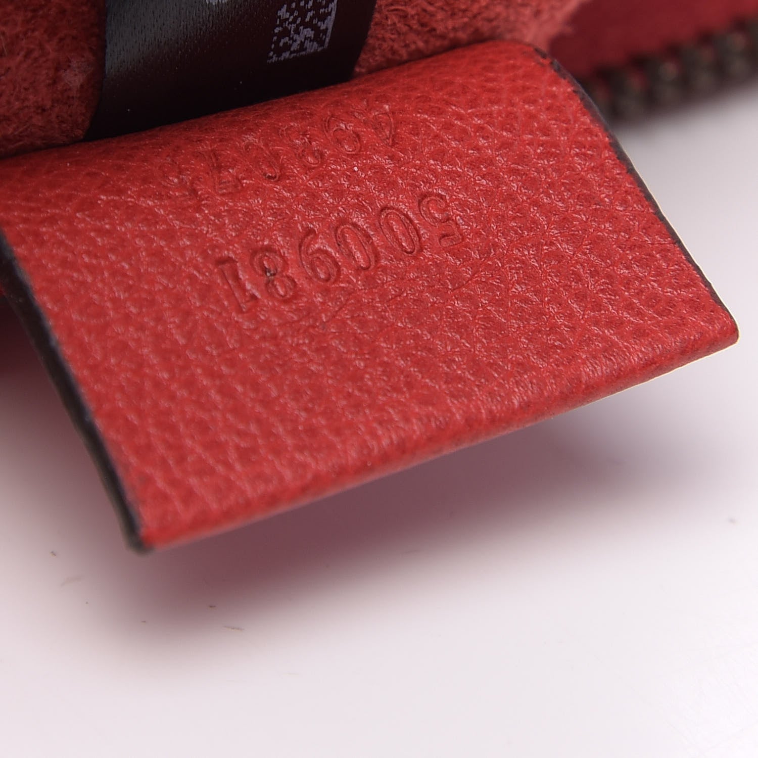 Gucci Pebbled Calfskin Medium Logo Portfolio Clutch Hibiscus Red 7 of 10