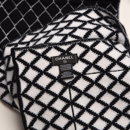 Chanel Cashmere CC Pocket Scarf Black White 5 of 5
