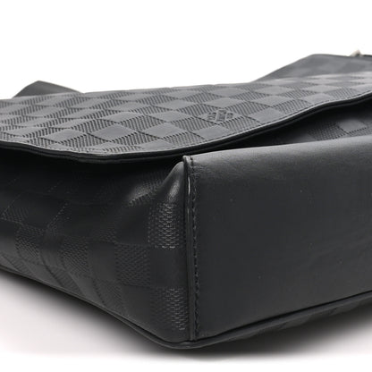 Louis Vuitton Damier Infini District MM Onyx 8 of 9