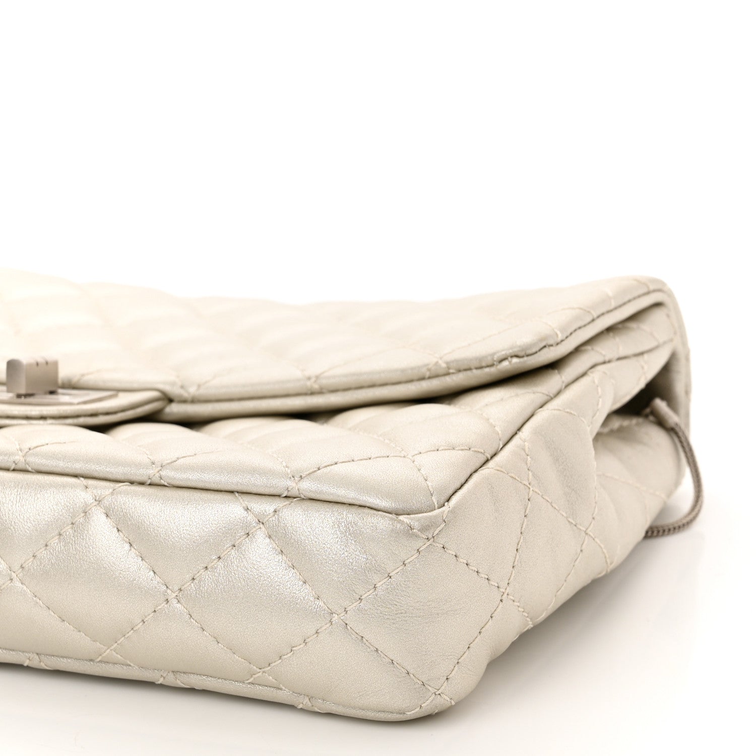 Chanel Metallic Calfskin Quilted 2.55 Reissue Clutch Silver 10 of 11