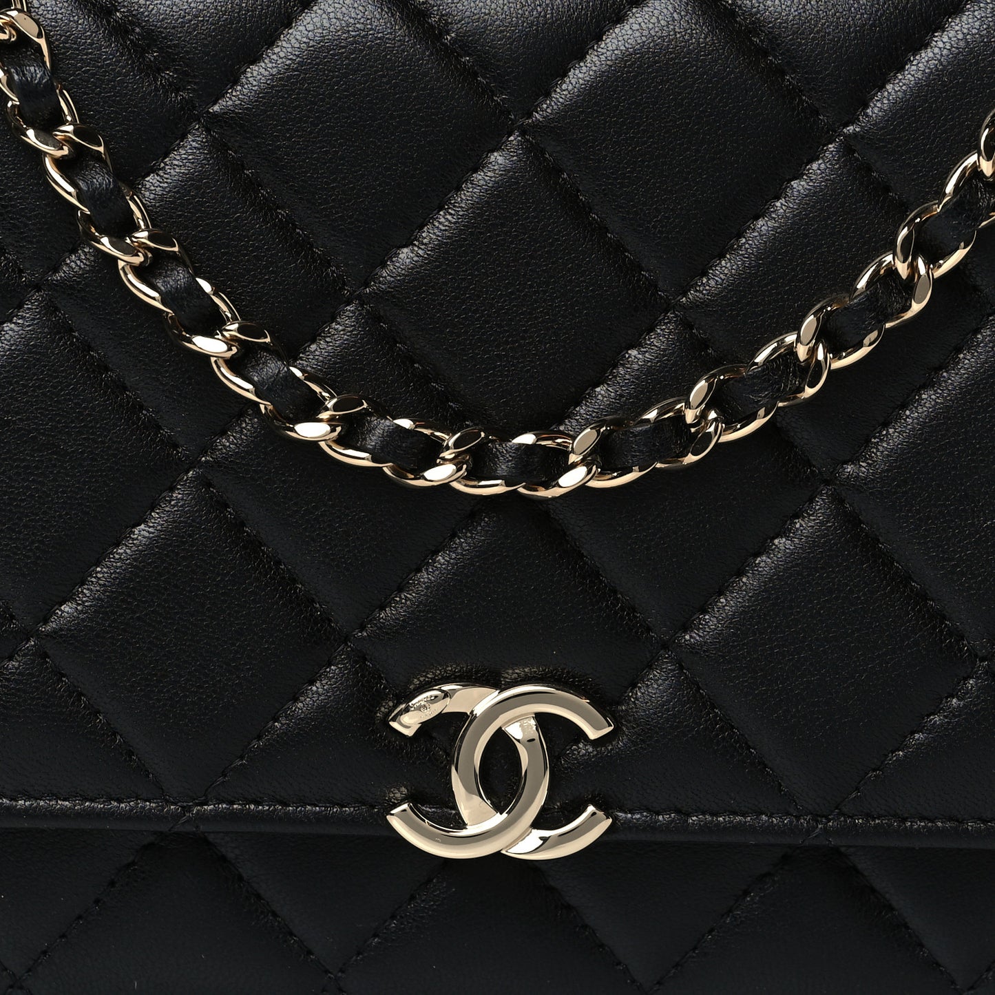 Lambskin Quilted Top Handle Wallet On Chain WOC Black