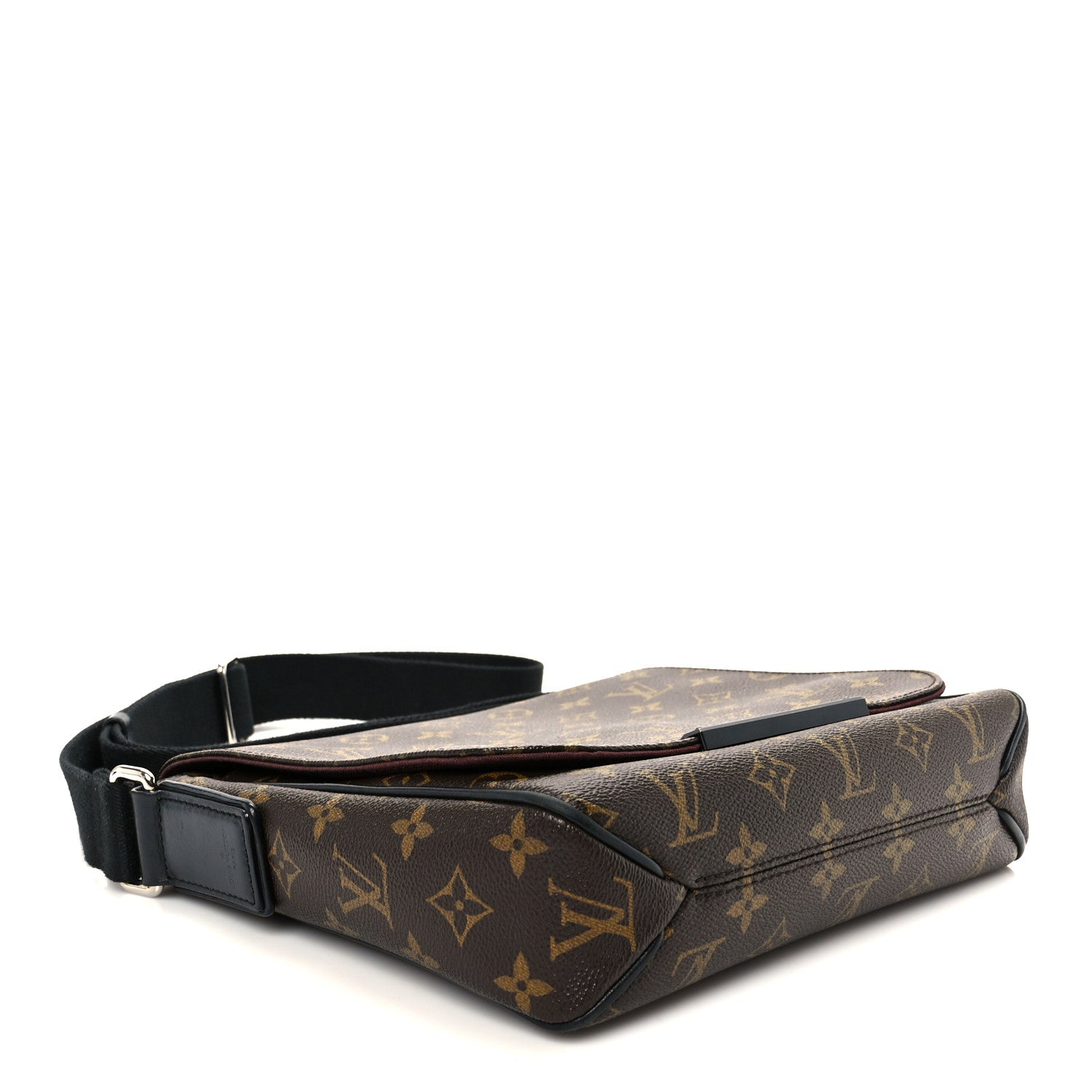 Louis Vuitton Monogram Macassar District PM 4 of 11