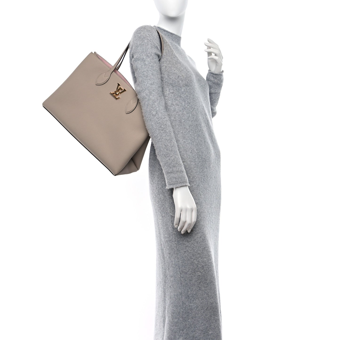 Grained Calfskin Lockme Shopper Greige