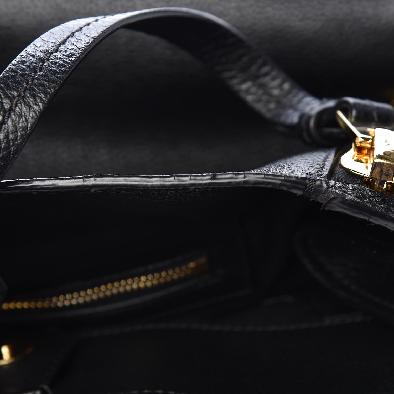 Tom Ford Grained Calfskin Sedgwick Medium Zipper Tote Black 7 of 15