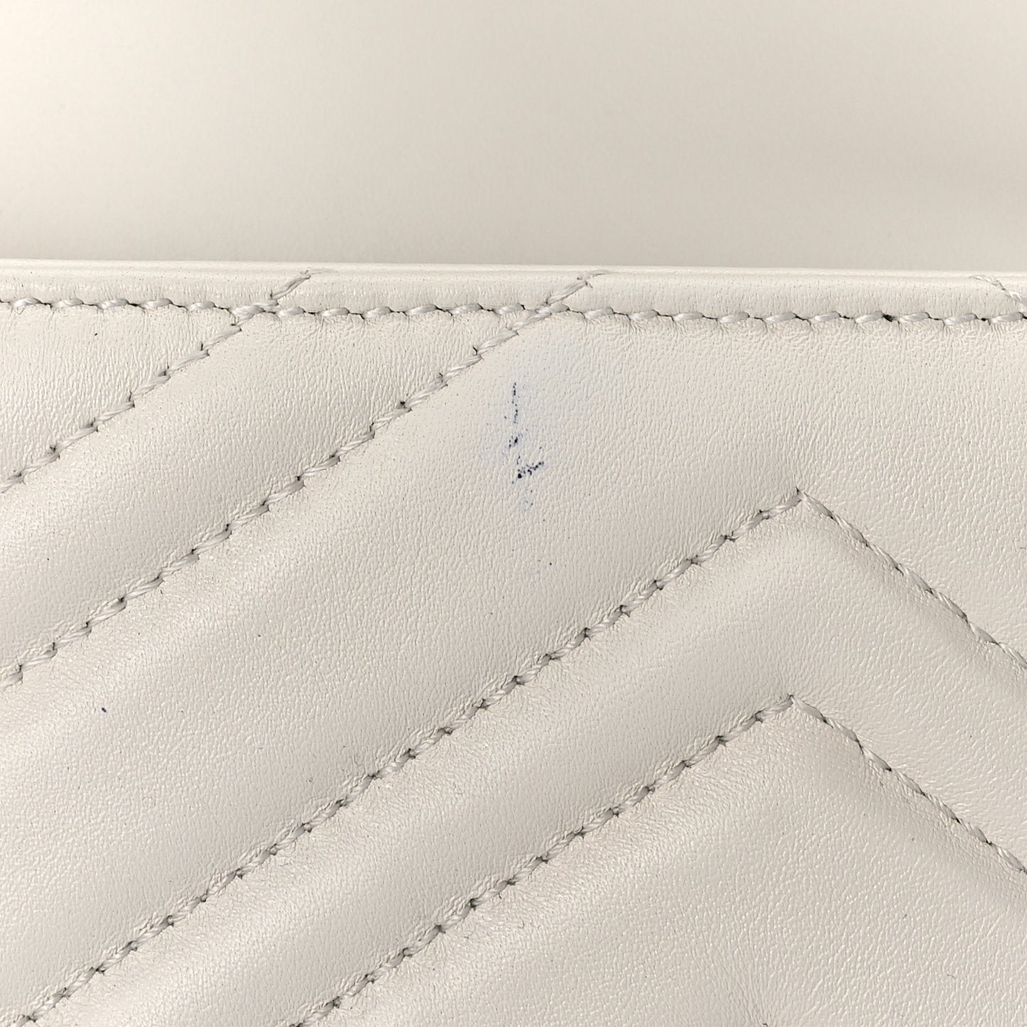 Calfskin Matelasse Super Mini GG Marmont Shoulder Bag White