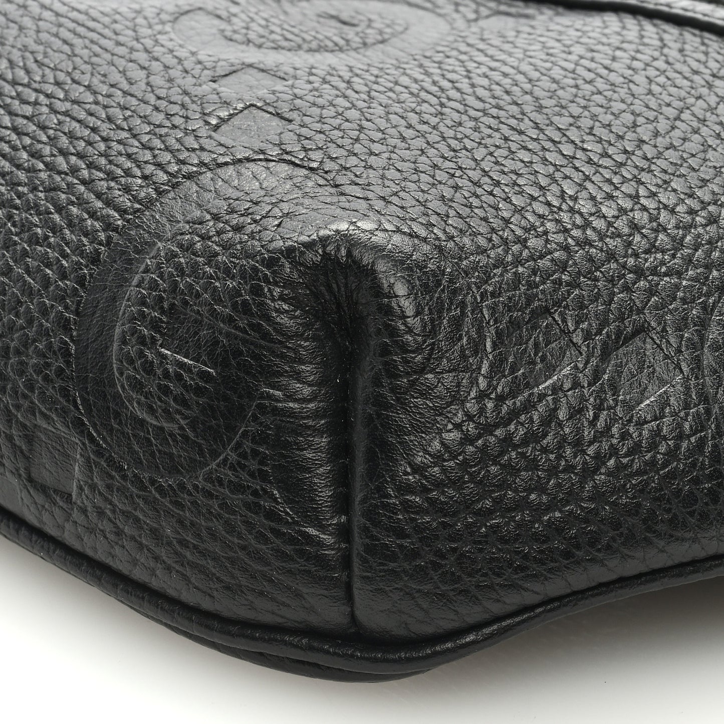 Piuma Calfskin Jumbo GG Embossed Small Belt Bag Black