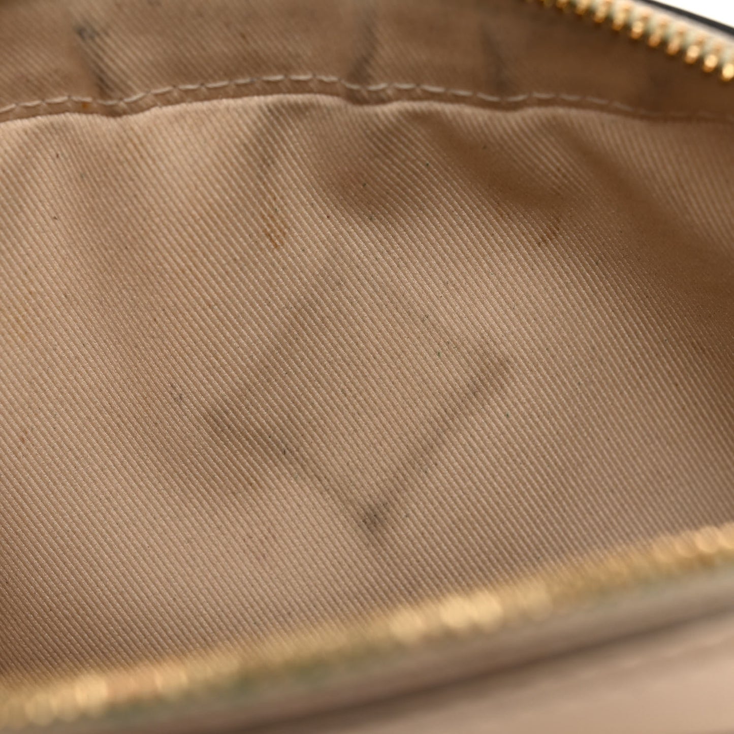 Monogram Saintonge Creme