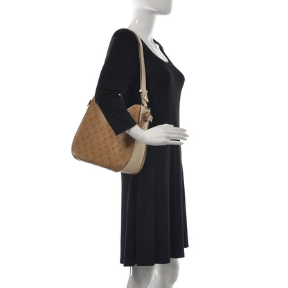 Louis Vuitton Cuir Plume Cuir Ecume Very Hobo Sesame Creme 2 of 8