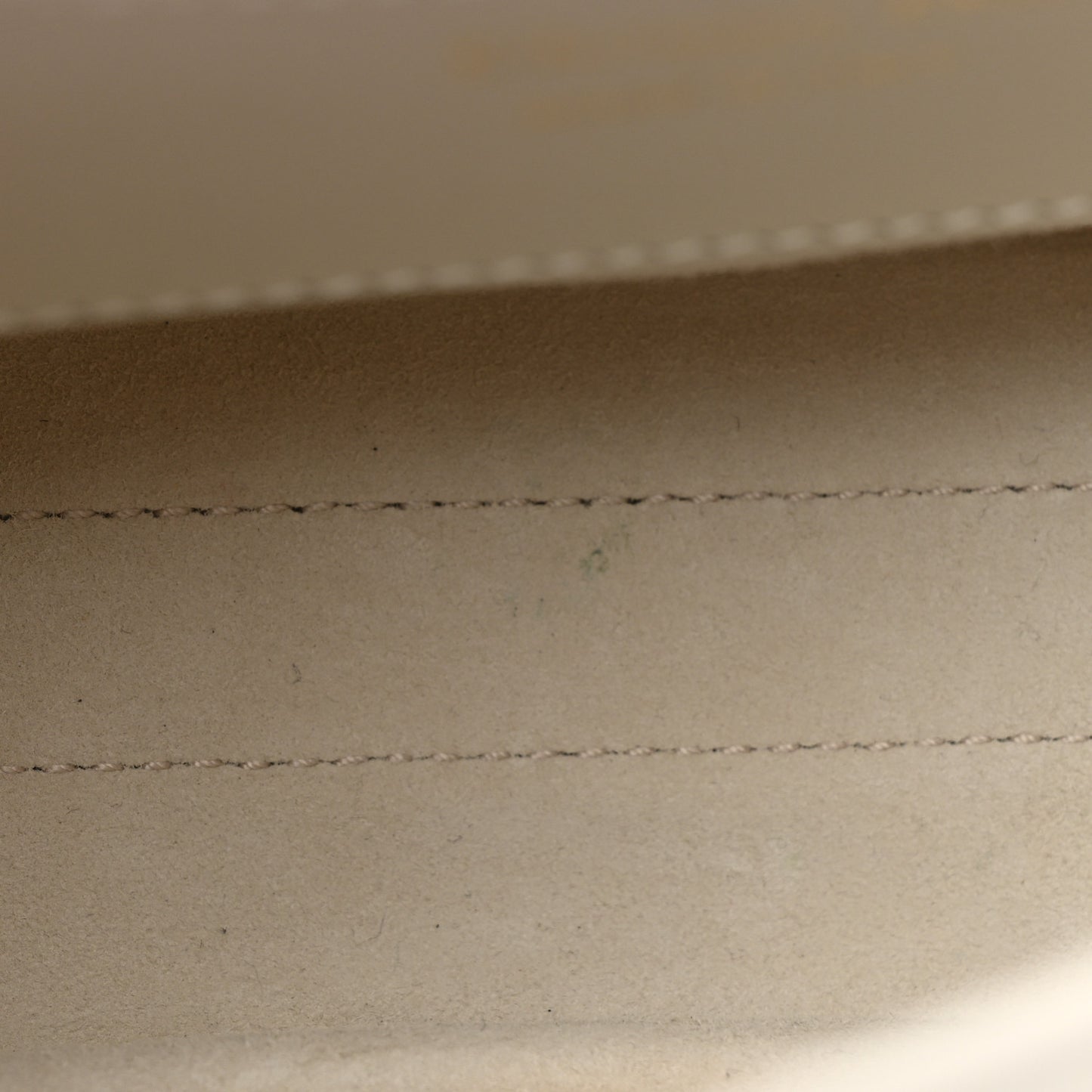 Box Calfskin Medium Bobby Flap Latte