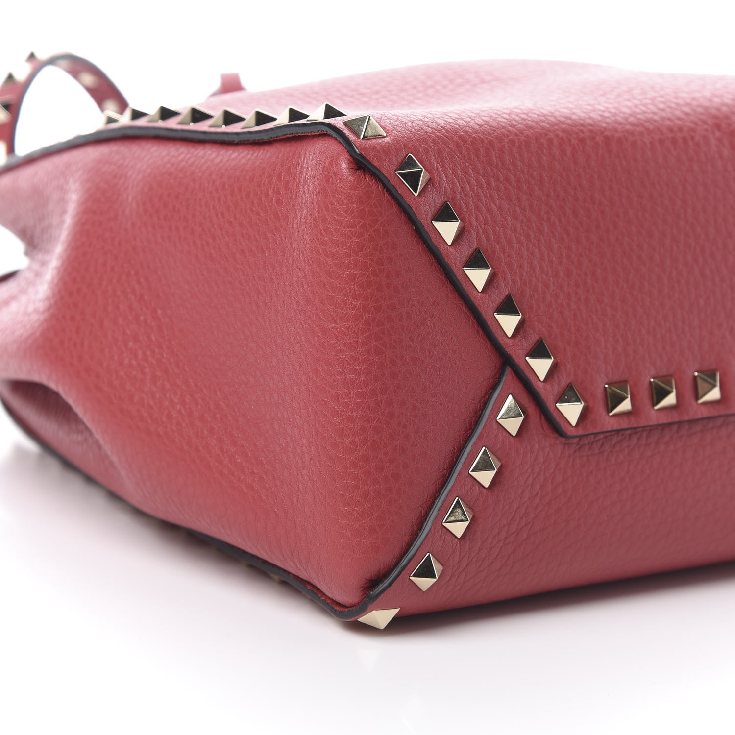 Valentino Garavani Grained Calfskin Rockstud Bucket Bag Red 8 of 9