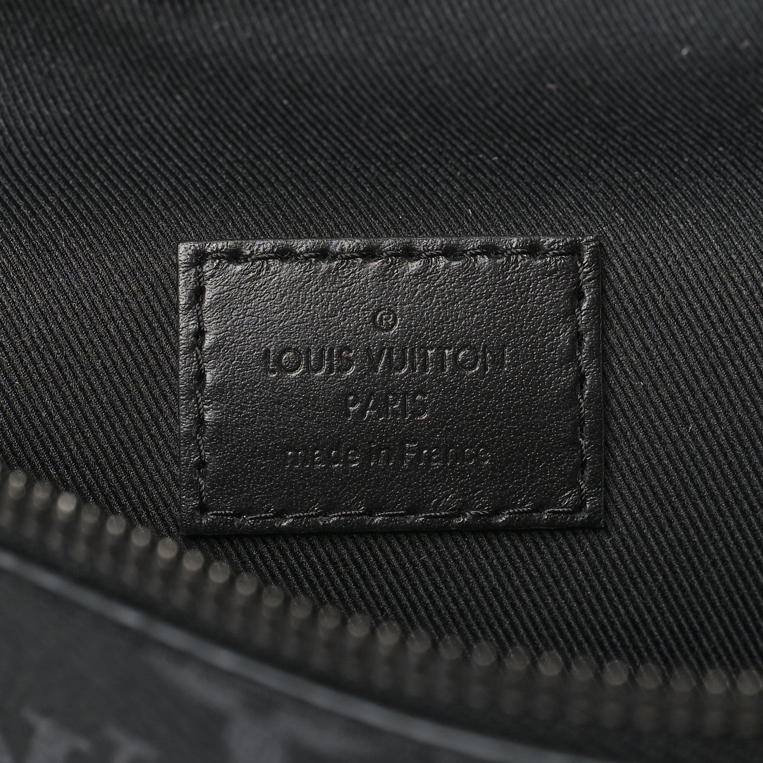 Louis Vuitton Monogram Eclipse Discovery Bumbag 6 of 9