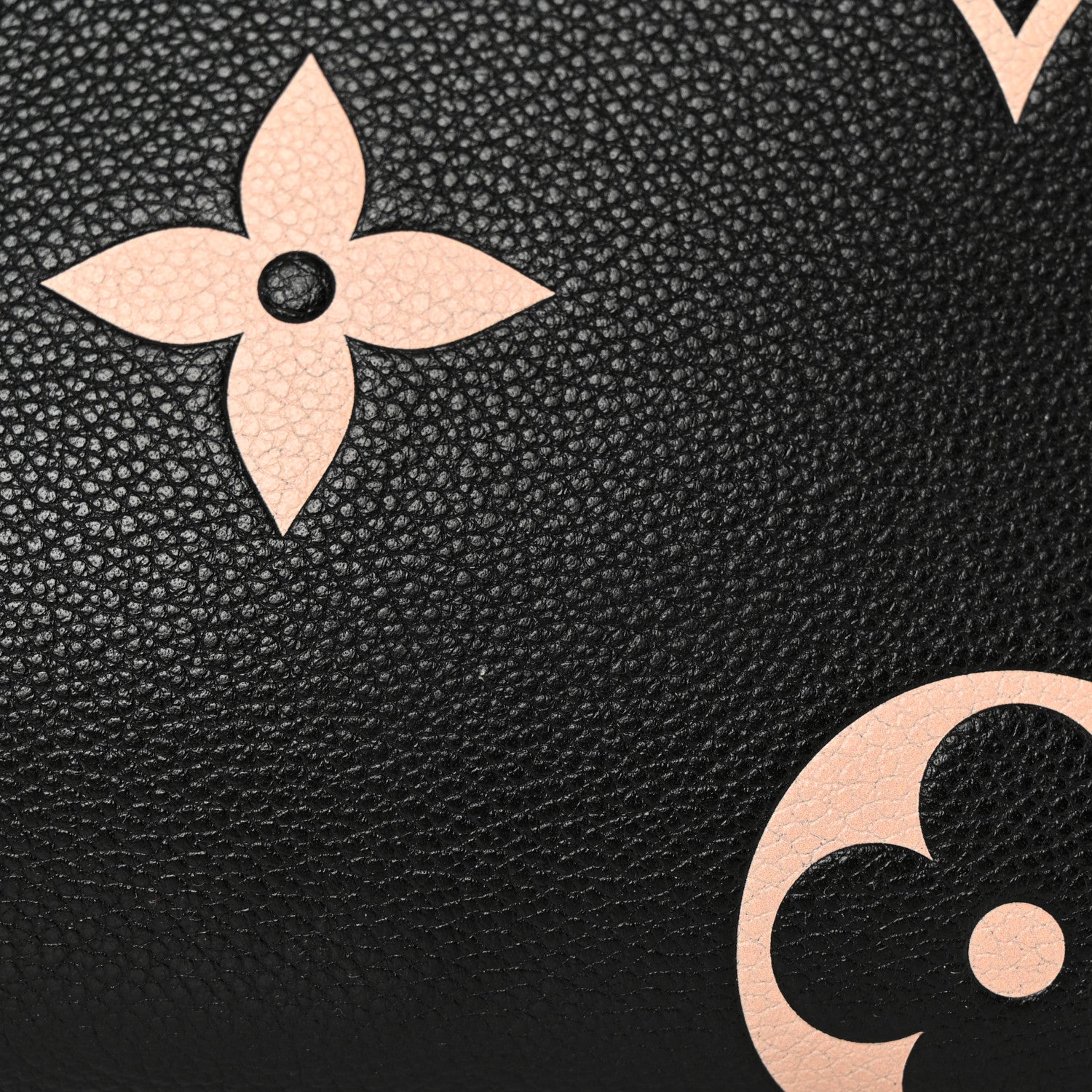 Louis Vuitton Empreinte Monogram Giant Onthego MM Black Beige 12 of 12