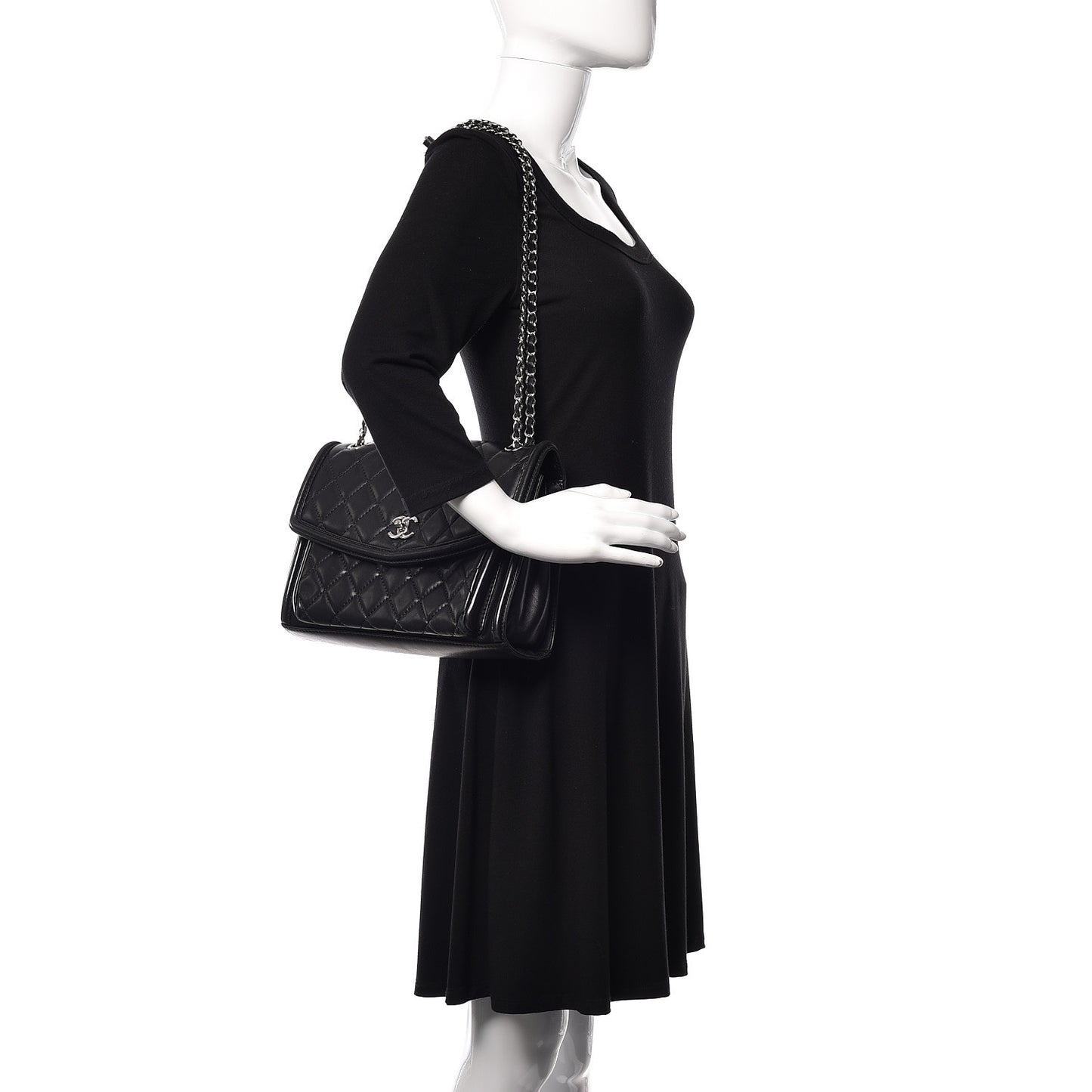 Lambskin Quilted Large Geometric Flap Black