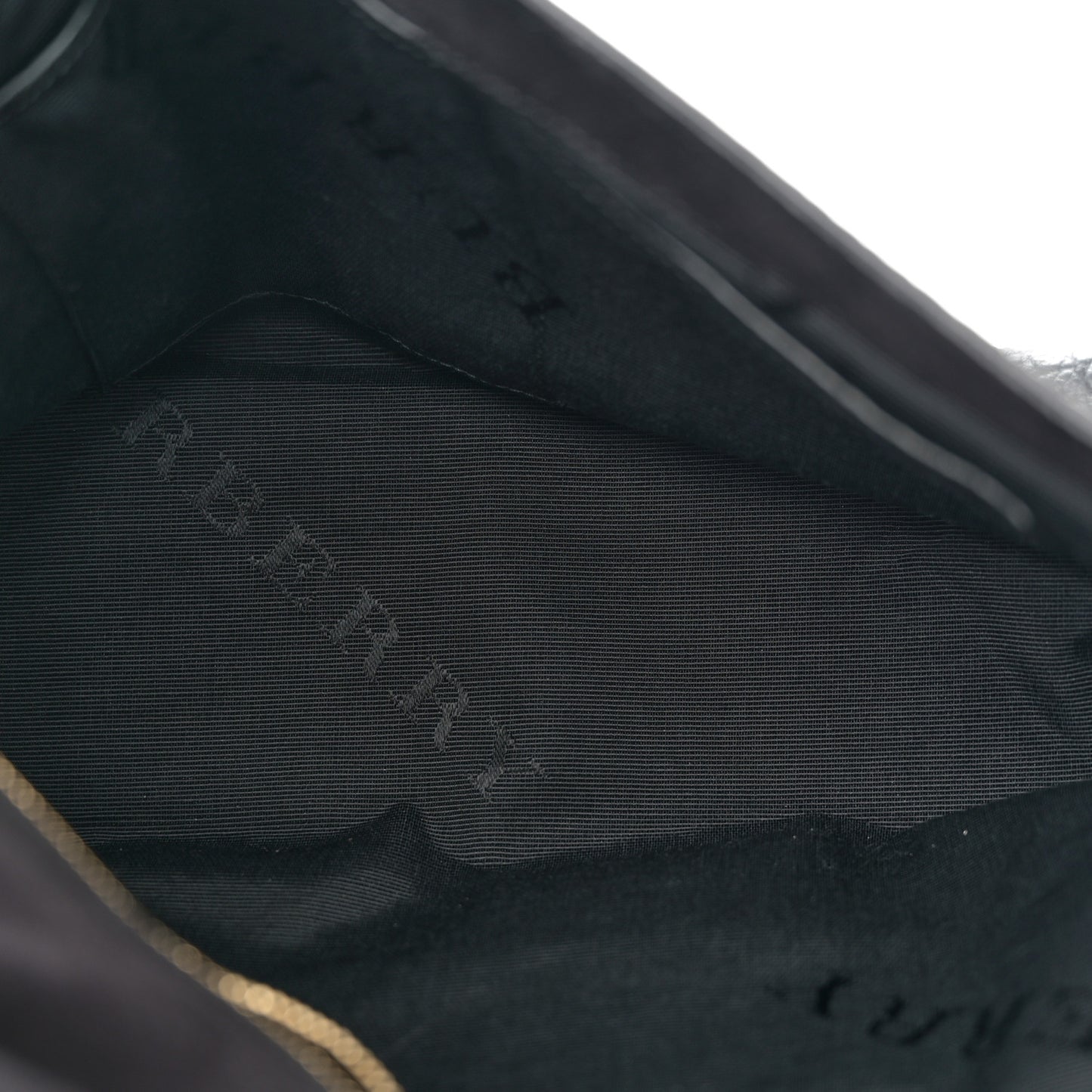 Signature Grain Large Mildenhall Shoulder Bag Black
