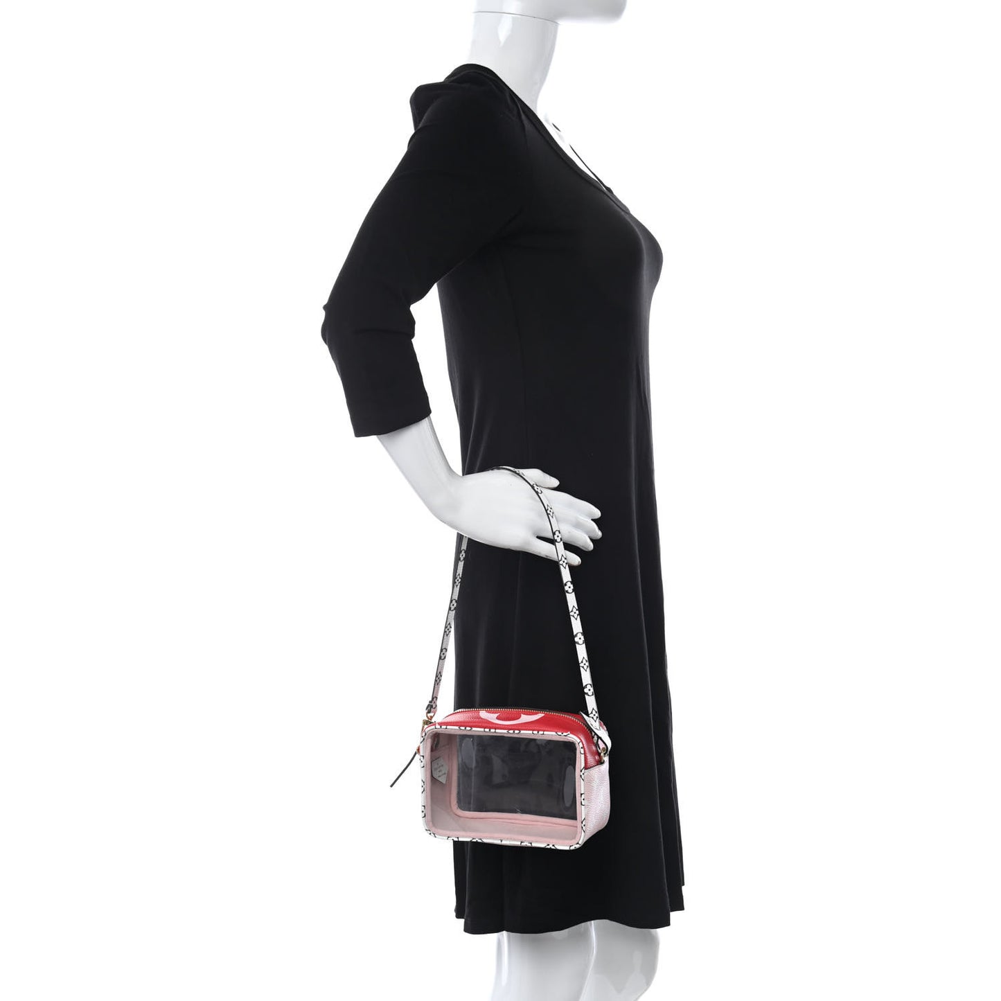 Monogram Giant Beach Pouch Rouge