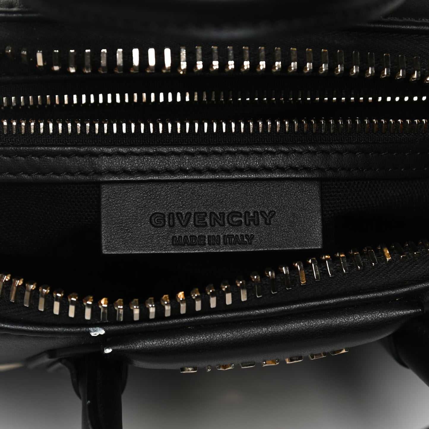 Calfskin Triangle Studded Small Antigona Black