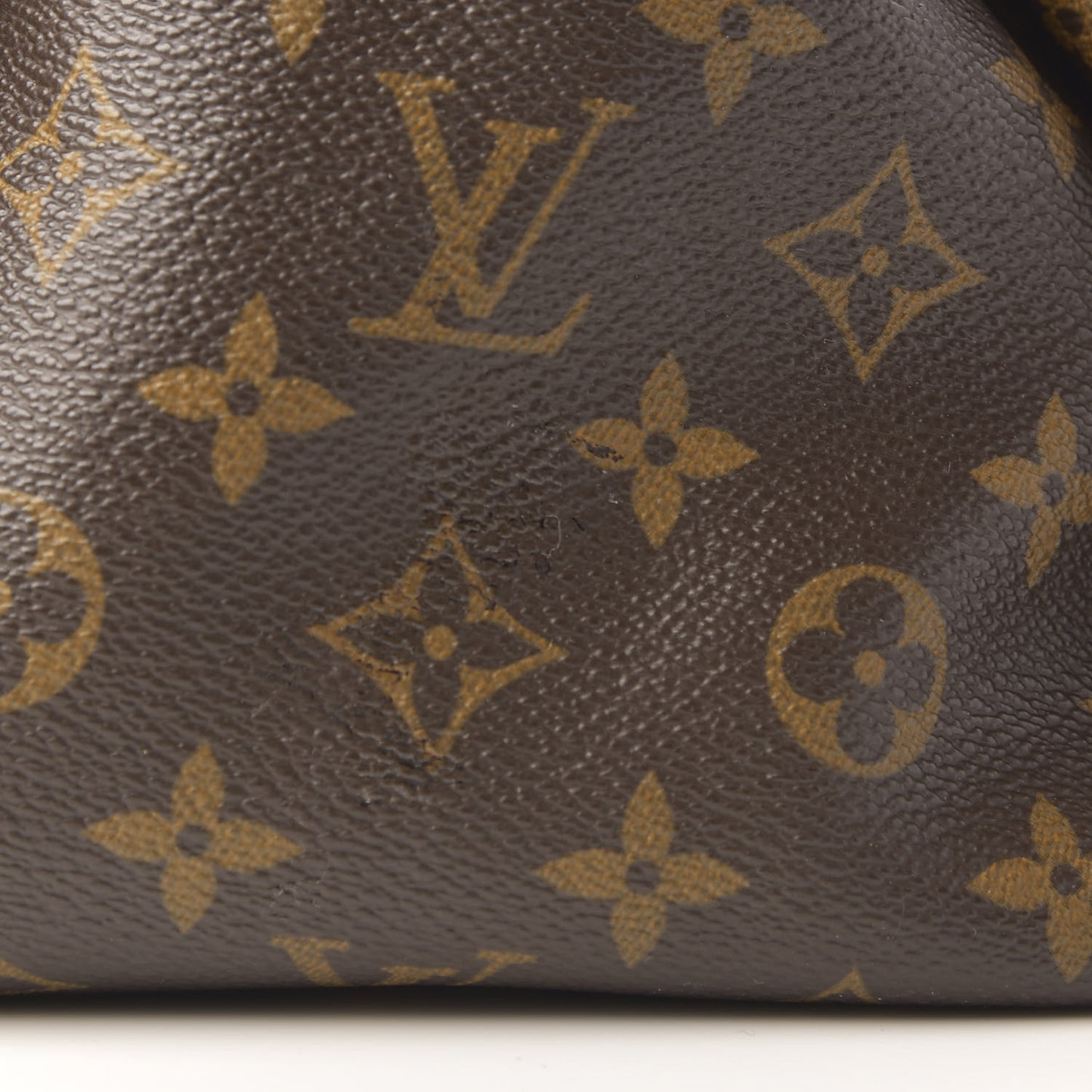 Monogram Artsy MM