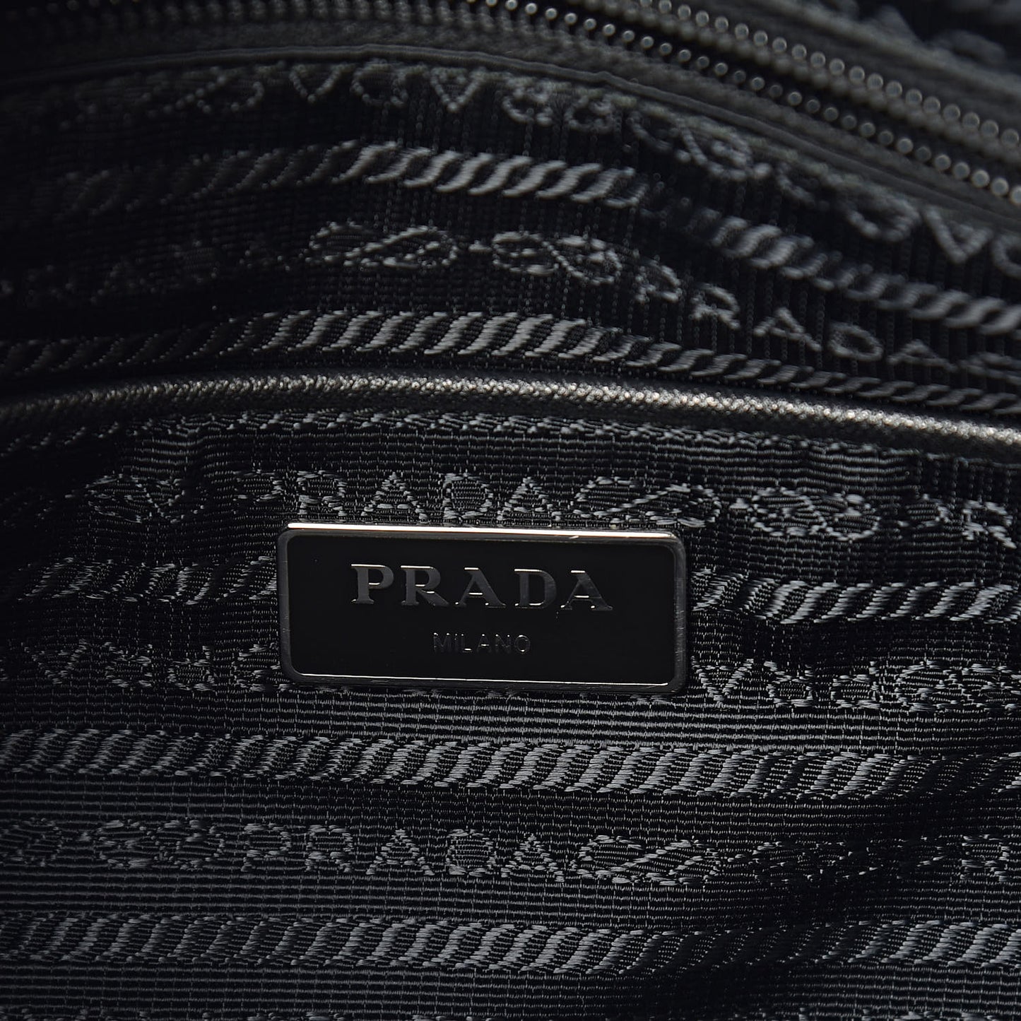 Nylon Vela Messenger Bag Black