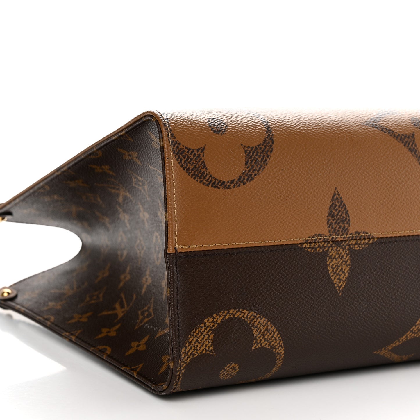 Reverse Monogram Giant Onthego MM