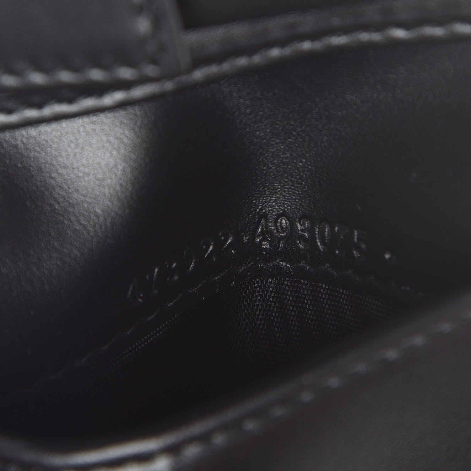 Gucci Guccissima Signature Dorian Bi-Fold Wallet Black 7 of 8