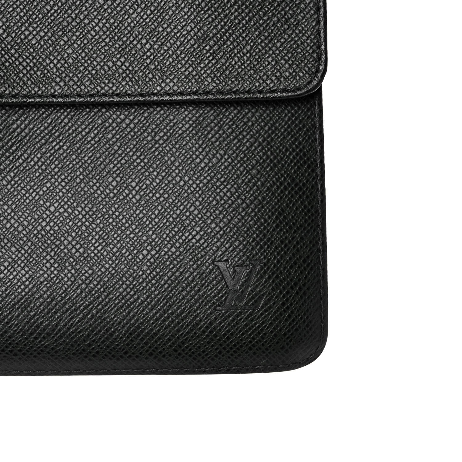 Louis Vuitton Taiga Selenga Pochette Epicea 9 of 17
