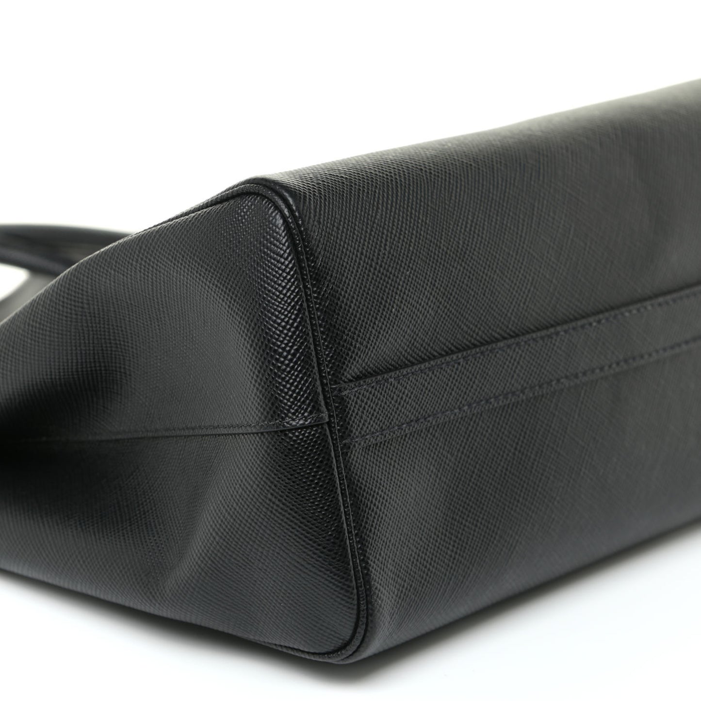 Saffiano Cuir Medium Tote Black Fuoco