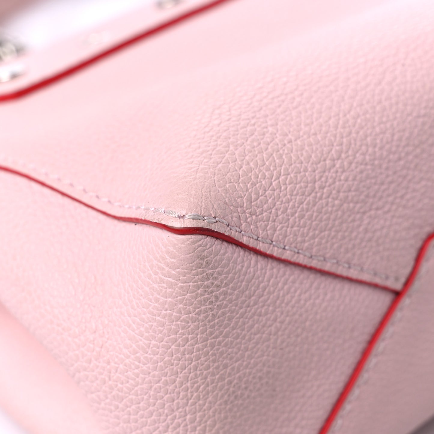 Soft Calfskin Lockme II Chain Rivets BB Rose Ballerine