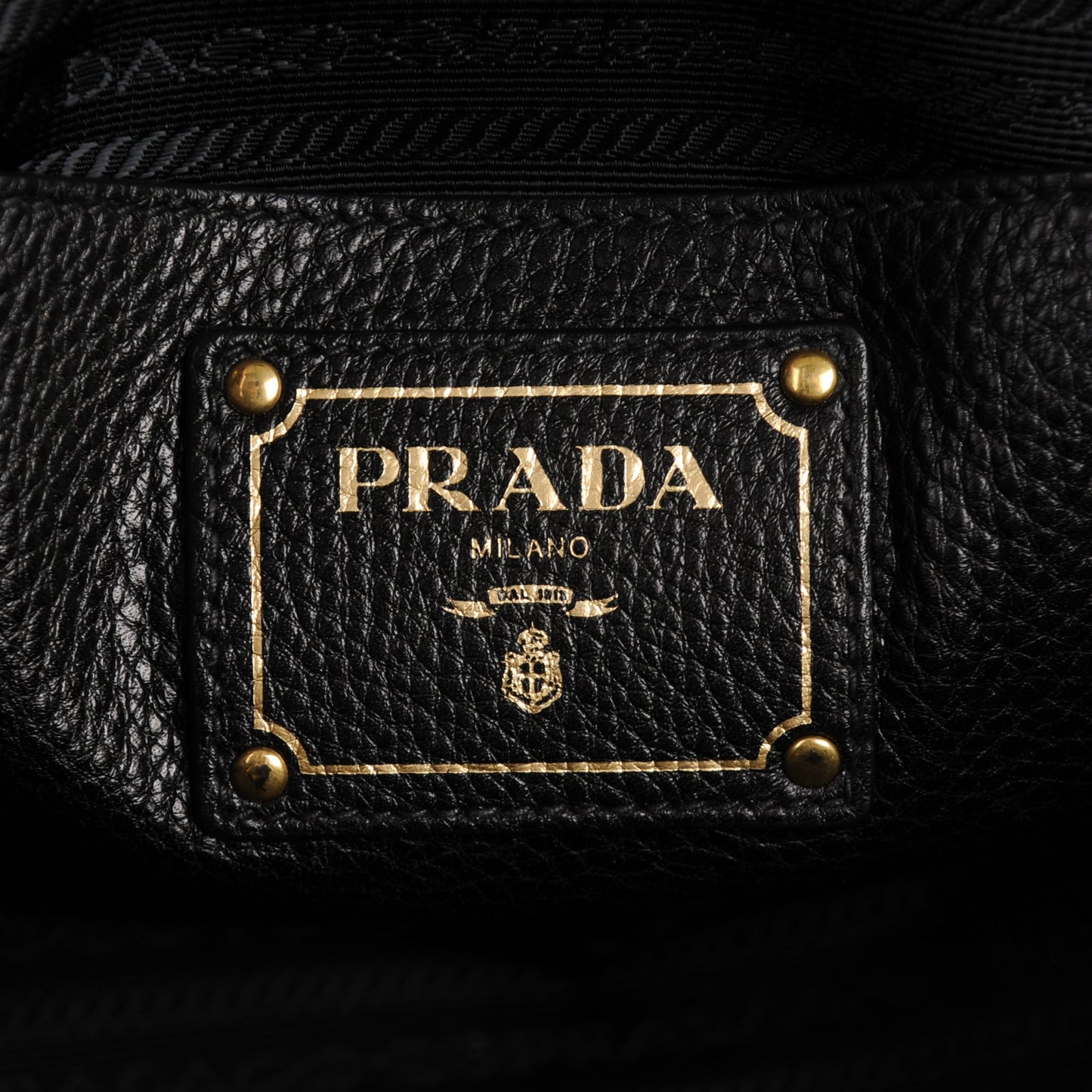 Vitello Daino Twin Pocket Tote Black